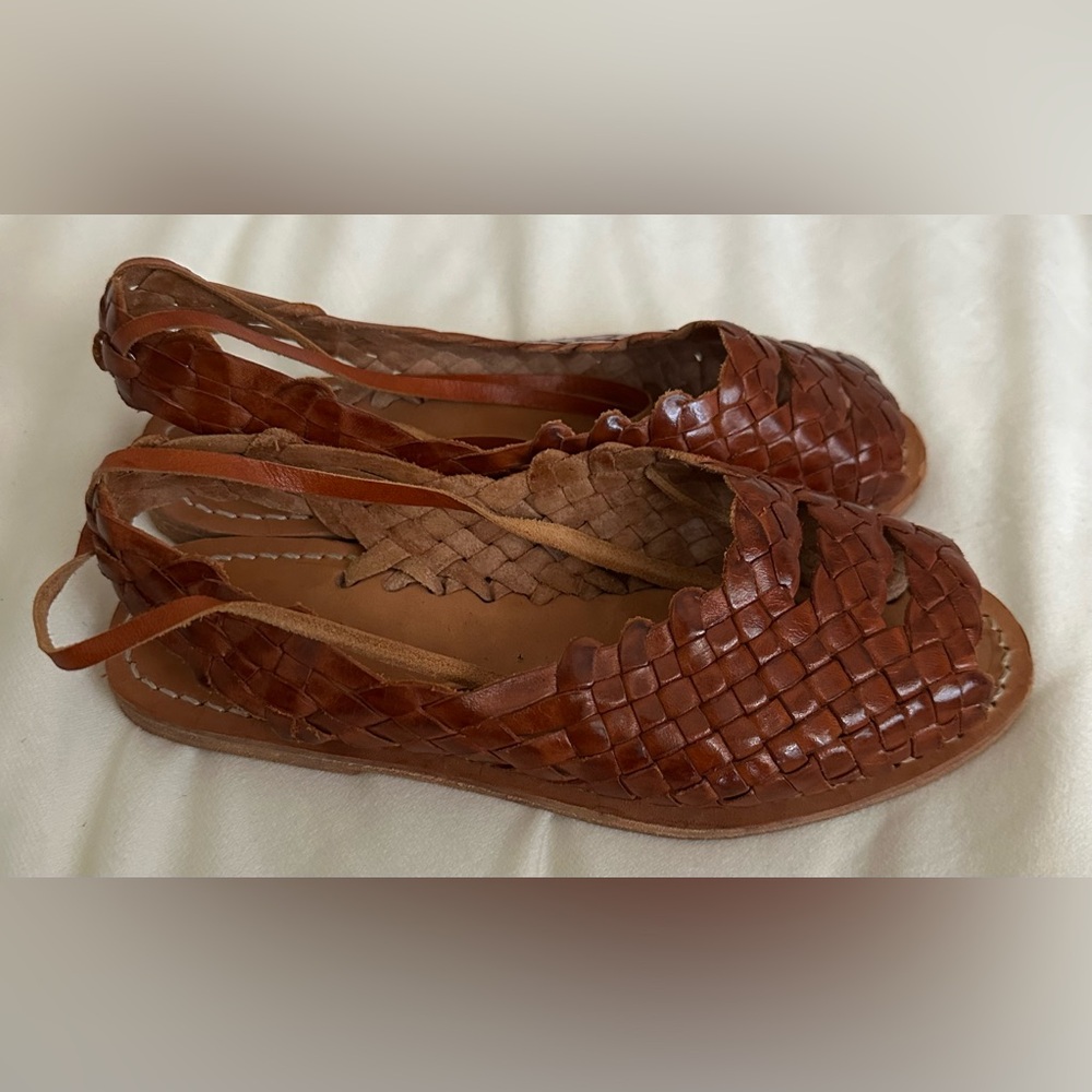 Huaraches Sophisticated Brown Leather Woven Sandals - Picture 3 of 5